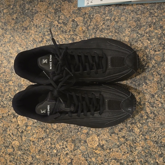 Nike Shox R4 Triple Black Sneakers, size 6 Youth=8 women, wore once - Picture 2 of 5
